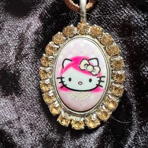 Tarina Tarintino HELLO KITTY small necklace